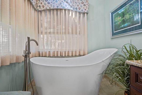 Bathroom, Free Standing Baths, Interior