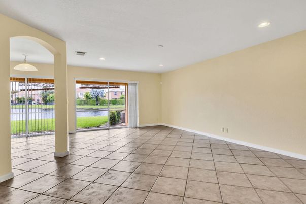 Empty room, Interior, Recessed Lighting