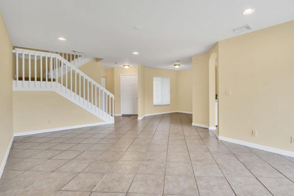 Empty room, Interior, Recessed Lighting