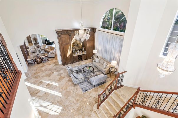 Chandelier, Interior, Living room