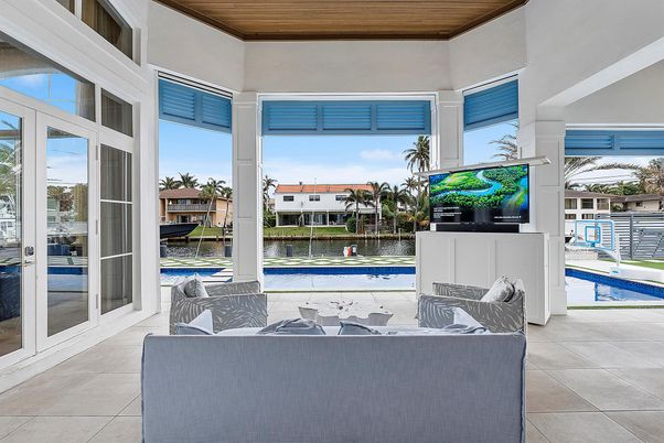 Exterior, Pool, Water