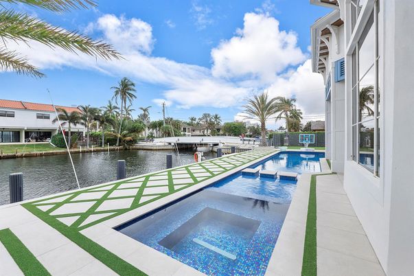 Exterior, Pool, Water