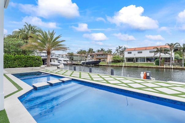 Exterior, Pool, Water