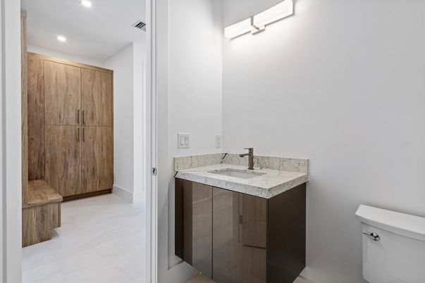 Bathroom, Interior, Marble, Recessed Lighting