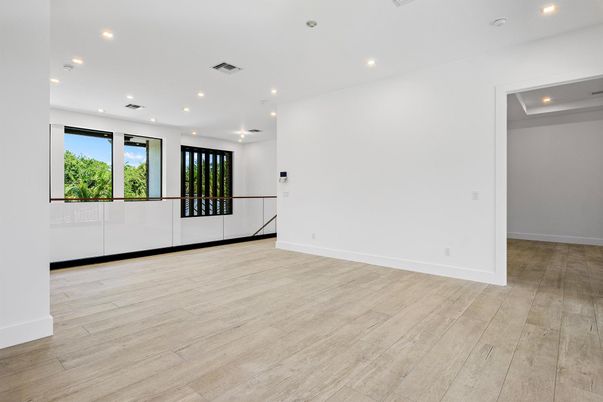 Empty room, Interior, Recessed Lighting, Wood Texture Flooring