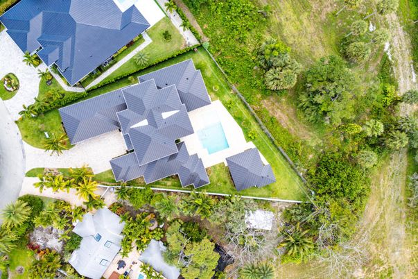 Exterior, Drone