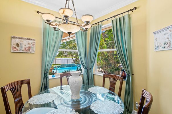 Chandelier, Dining room, Interior