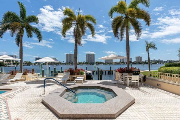 Exterior, Pool, Water