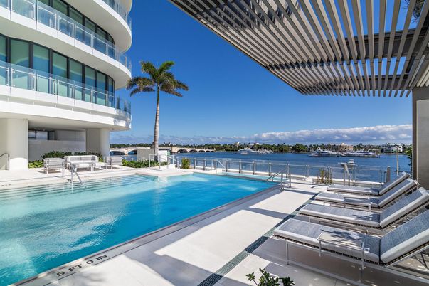 Exterior, Pool, Water
