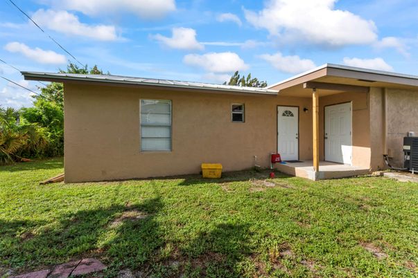 Backyard, Exterior