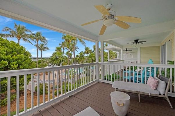 Interior, Sun Room, Wood Texture Flooring