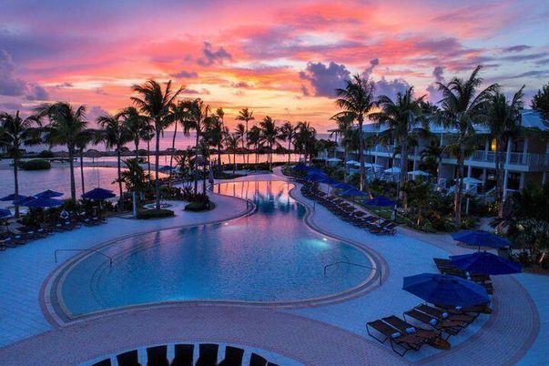 Exterior, Pool, Water