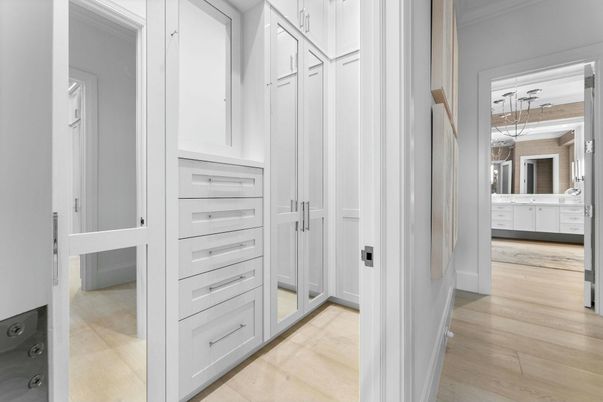 Interior, Walk-in Closets, Wood Texture Flooring