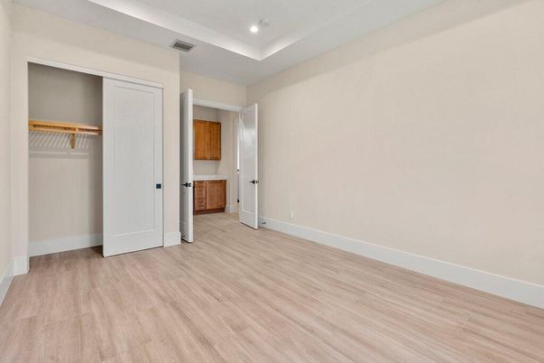 Empty room, Interior, Recessed Lighting, Wood Texture Flooring