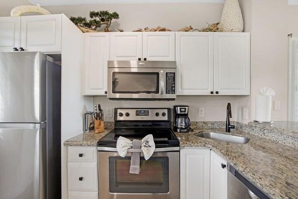 Interior, Kitchen, Stainless Steel Appliances