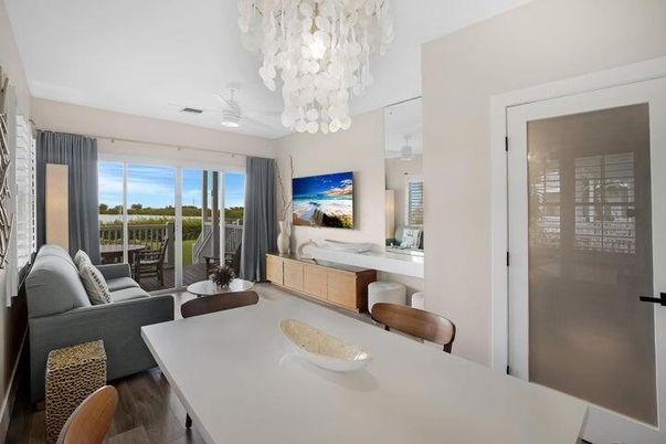 Chandelier, Dining room, Interior, Living room, Water, Wood Texture Flooring