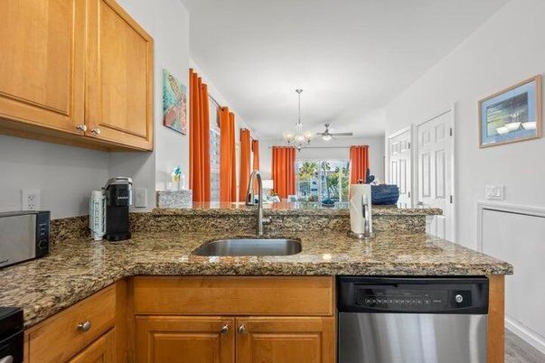 Chandelier, Interior, Kitchen