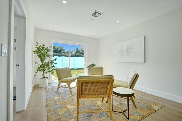 Interior, Recessed Lighting, Wood Texture Flooring