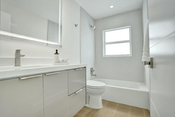 Bathroom, Interior, Recessed Lighting, Wood Texture Flooring