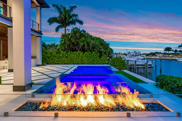 Exterior, Pool, Water