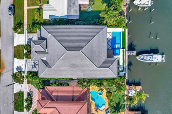 Exterior, Drone