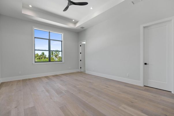 Empty room, Interior, Recessed Lighting, Wood Texture Flooring