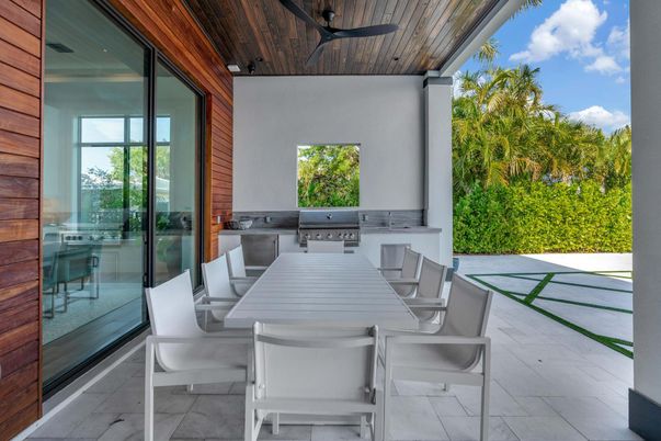 Dining room, Exterior, Wooden Ceilings