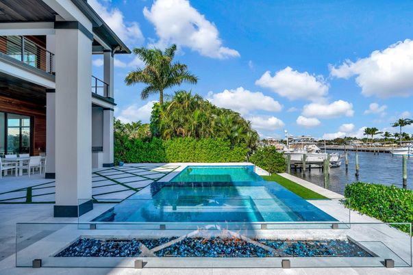 Exterior, Pool, Water