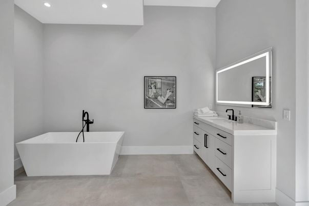 Bathroom, Dual Sink Vanities, Free Standing Baths, Interior, Recessed Lighting
