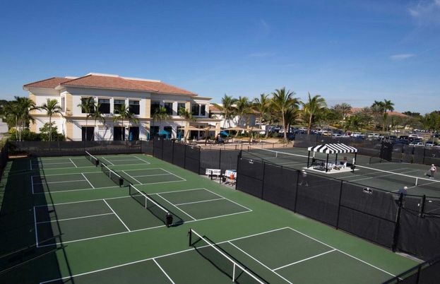 Exterior, Tennis Courts