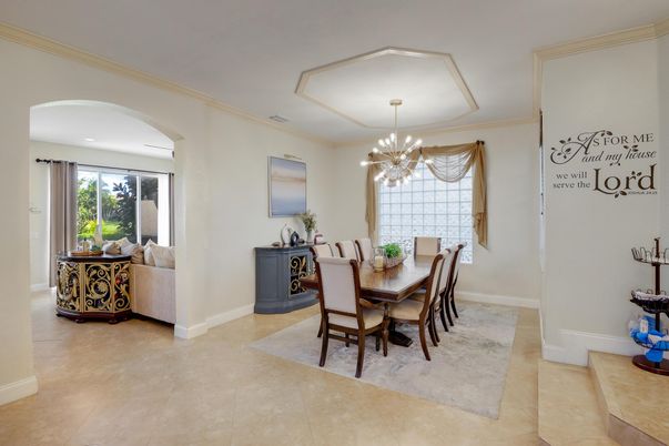 Chandelier, Dining room, Interior