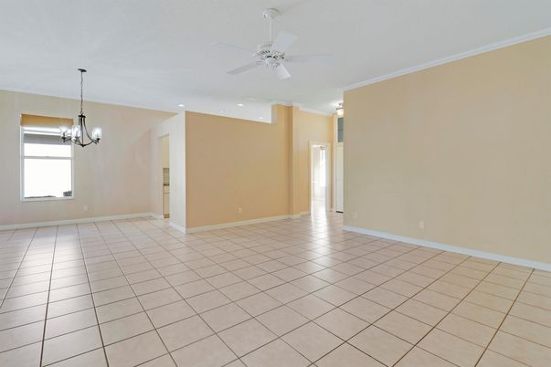 Chandelier, Empty room, Interior, Pendant Lights
