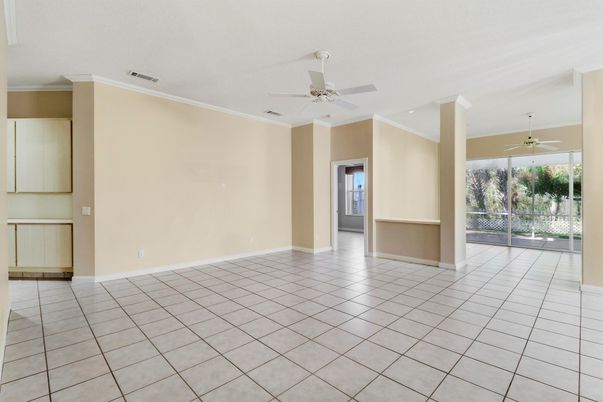 Empty room, Interior, Recessed Lighting