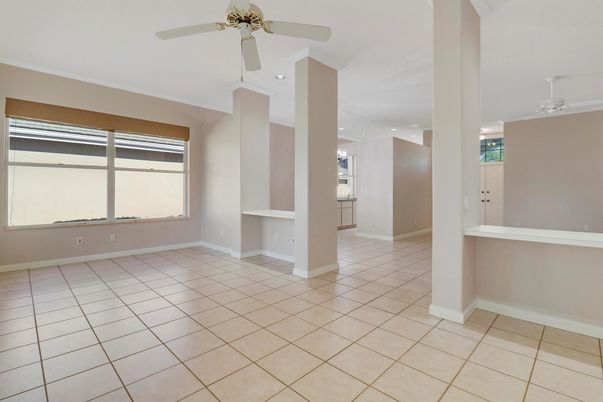 Empty room, Interior, Recessed Lighting