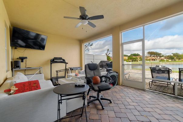 Fitness Equipment, Home Office, Interior, Sun Room, Water