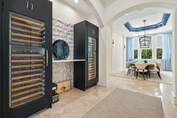Dining room, Interior, Pendant Lights, Recessed Lighting