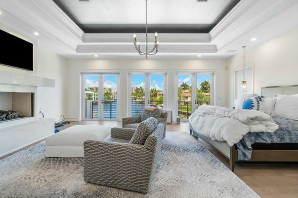 Bedroom, Fireplace, Interior, Pendant Lights, Recessed Lighting, Wood Texture Flooring