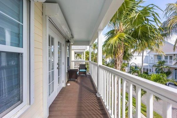 Exterior, Wood Texture Flooring