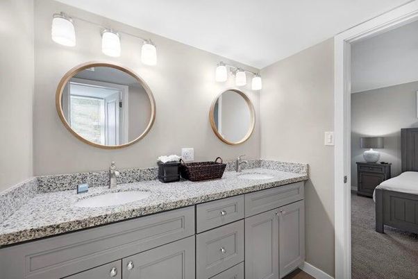 Bathroom, Dual Sink Vanities, Interior
