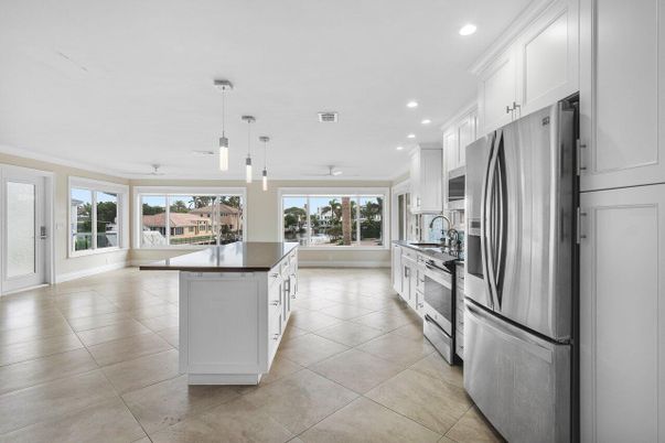 Interior, Kitchen, Pendant Lights, Recessed Lighting, Stainless Steel Appliances