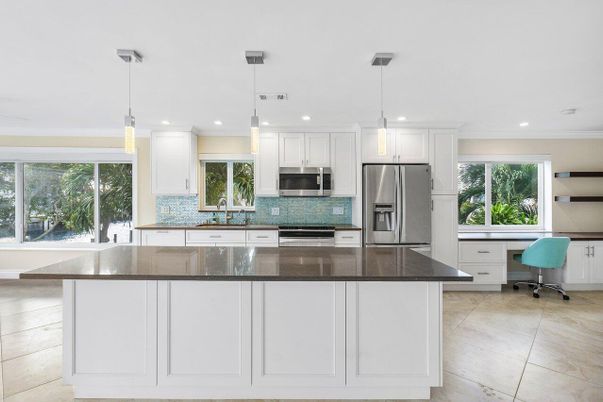Interior, Kitchen, Pendant Lights, Recessed Lighting, Stainless Steel Appliances