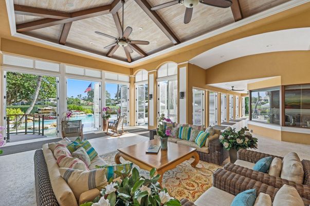 Interior, Living room, Recessed Lighting, Sun Room, Wooden Beams, Wooden Ceilings