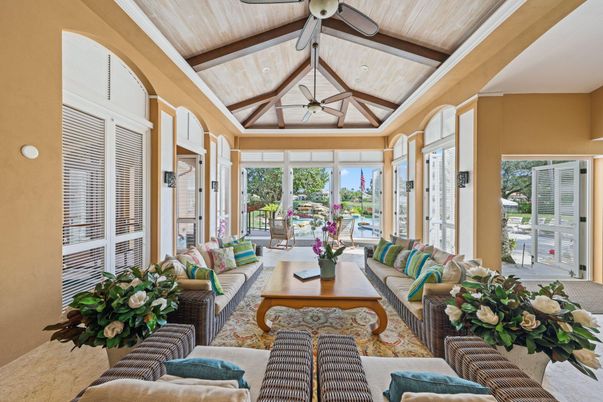 Interior, Living room, Sun Room, Wooden Beams, Wooden Ceilings