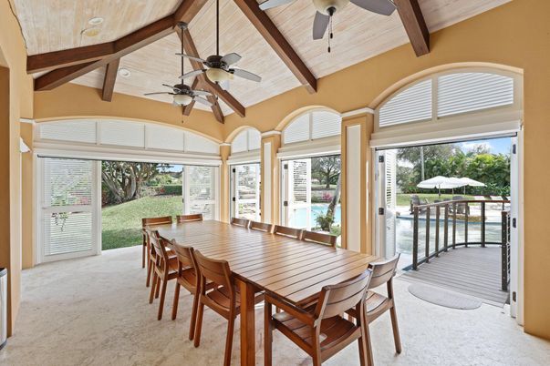 Dining room, Interior, Sun Room, Wooden Beams, Wooden Ceilings
