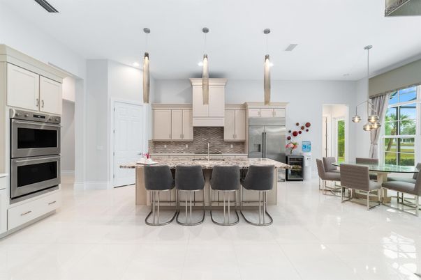 Dining room, Interior, Kitchen, Pendant Lights, Stainless Steel Appliances