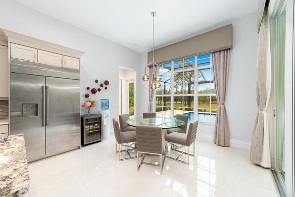 Dining room, Interior, Kitchen, Pendant Lights, Stainless Steel Appliances