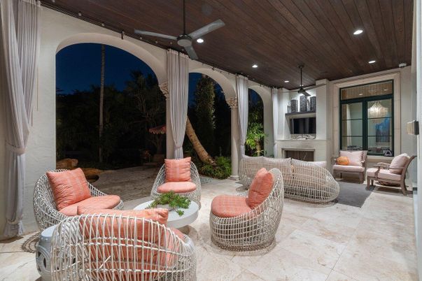 Exterior, Recessed Lighting
