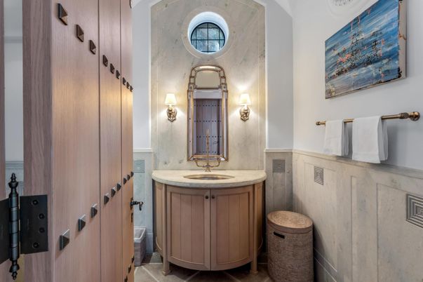 Bathroom, Interior