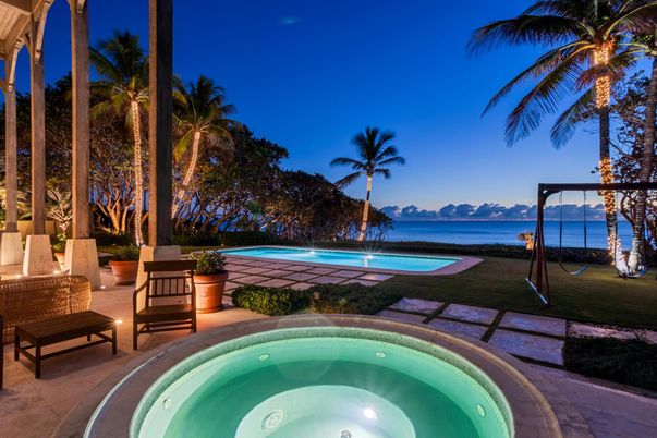 Exterior, Pool, Water