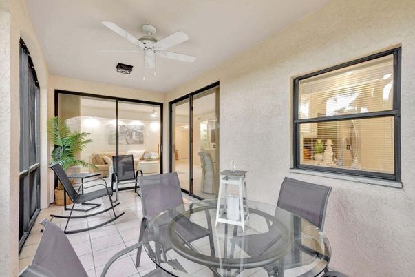 Dining room, Interior